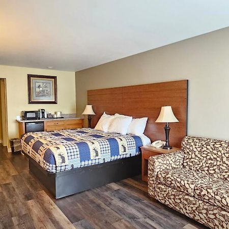 Mill Village Motel Eatonville Bagian luar foto