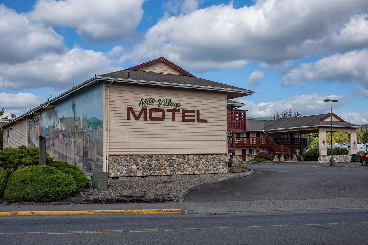 Mill Village Motel Eatonville Bagian luar foto