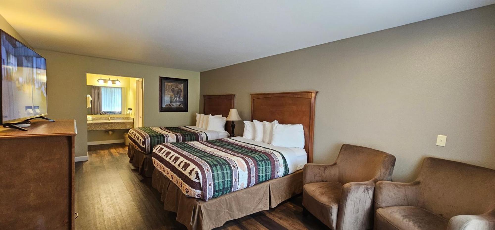 Mill Village Motel Eatonville Bagian luar foto