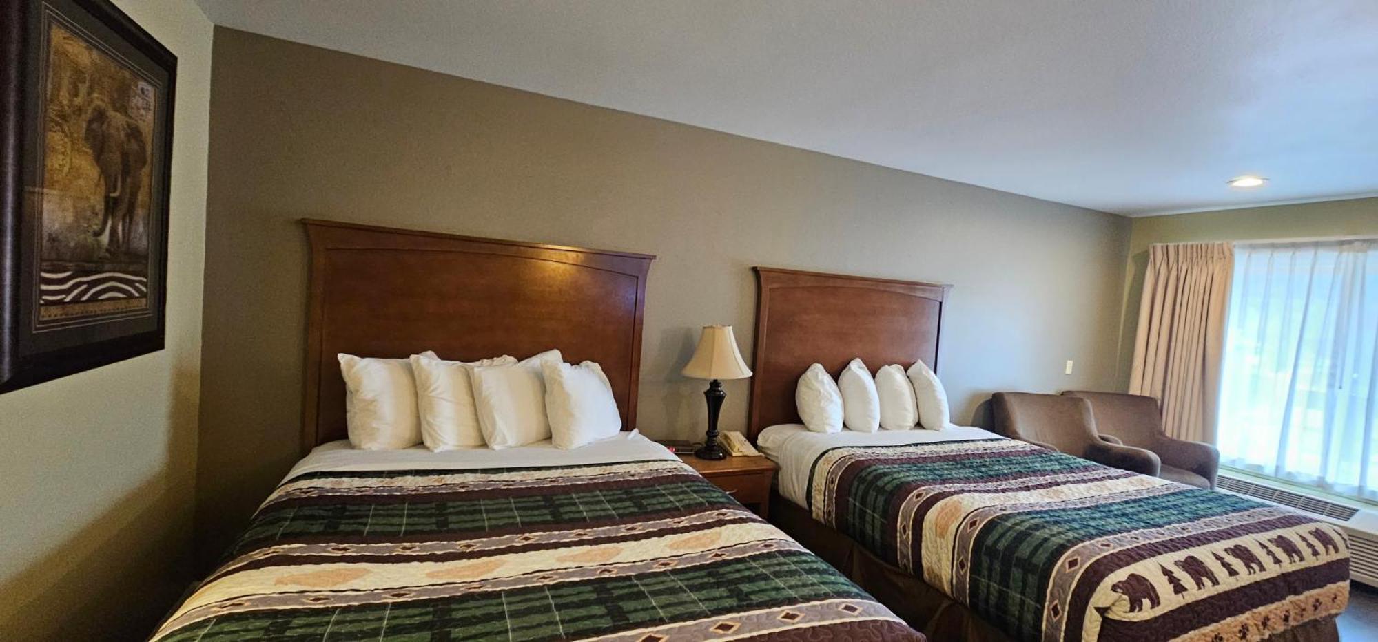 Mill Village Motel Eatonville Bagian luar foto