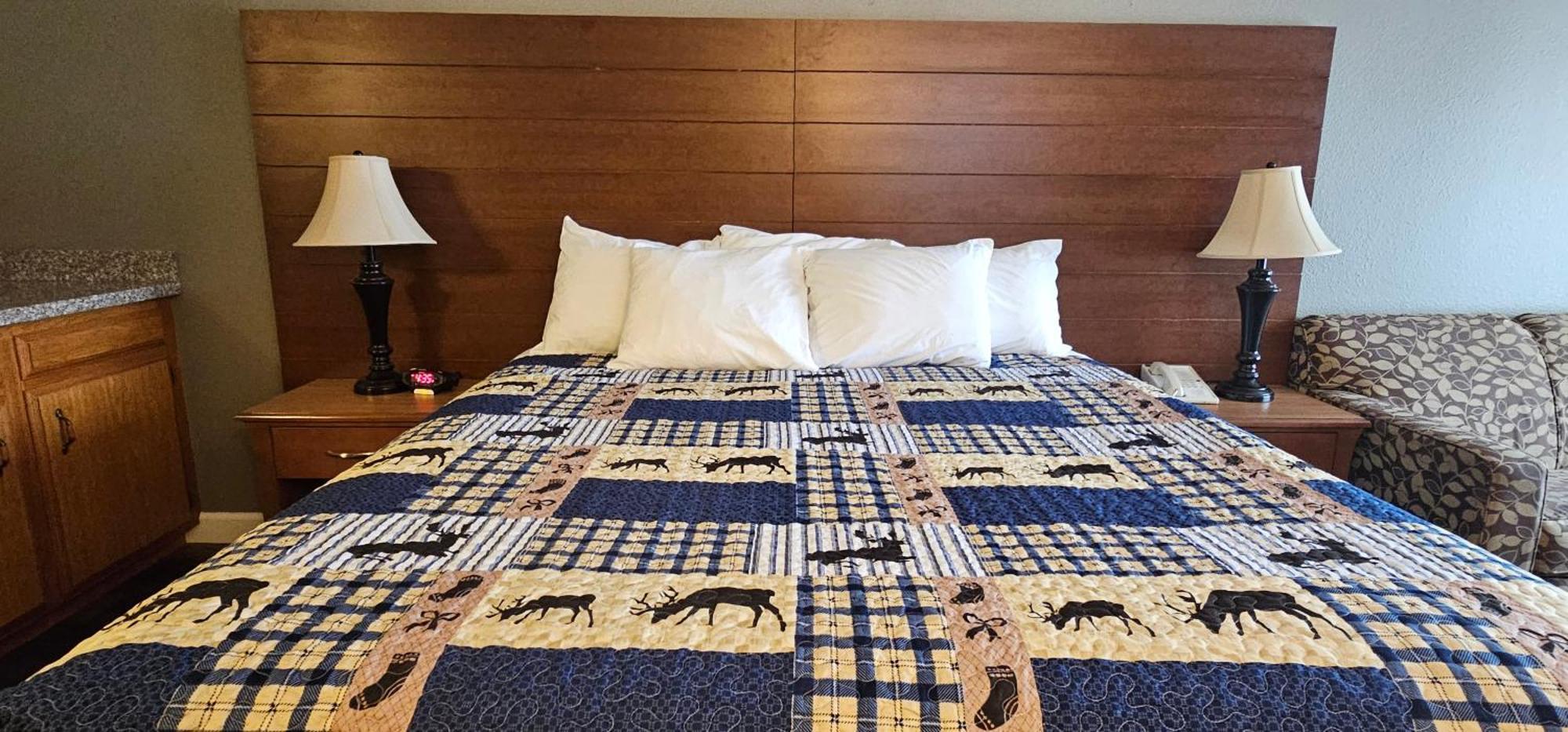 Mill Village Motel Eatonville Bagian luar foto